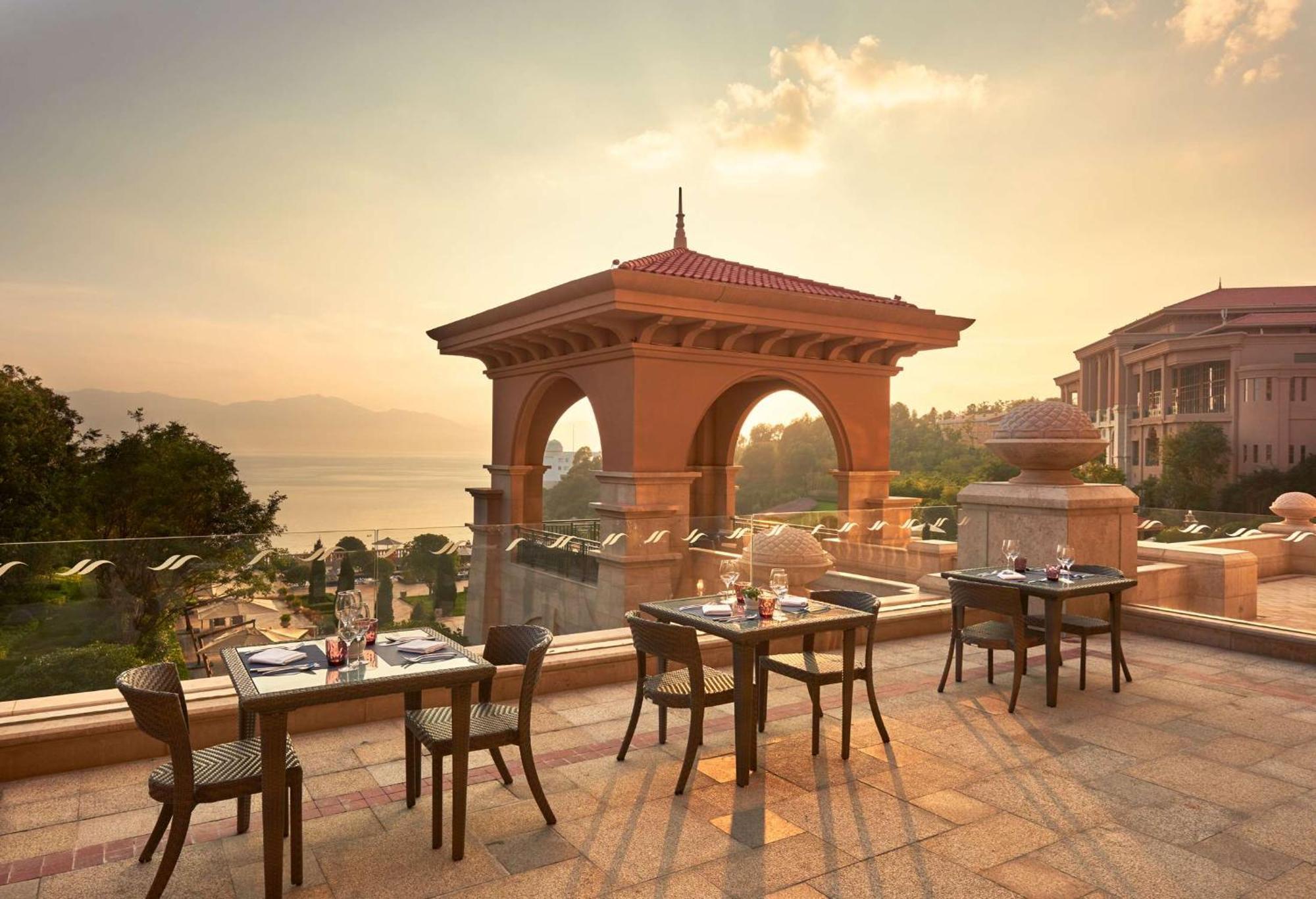 Hilton Yuxi Fuxian Lake Chengjiang  Exterior foto