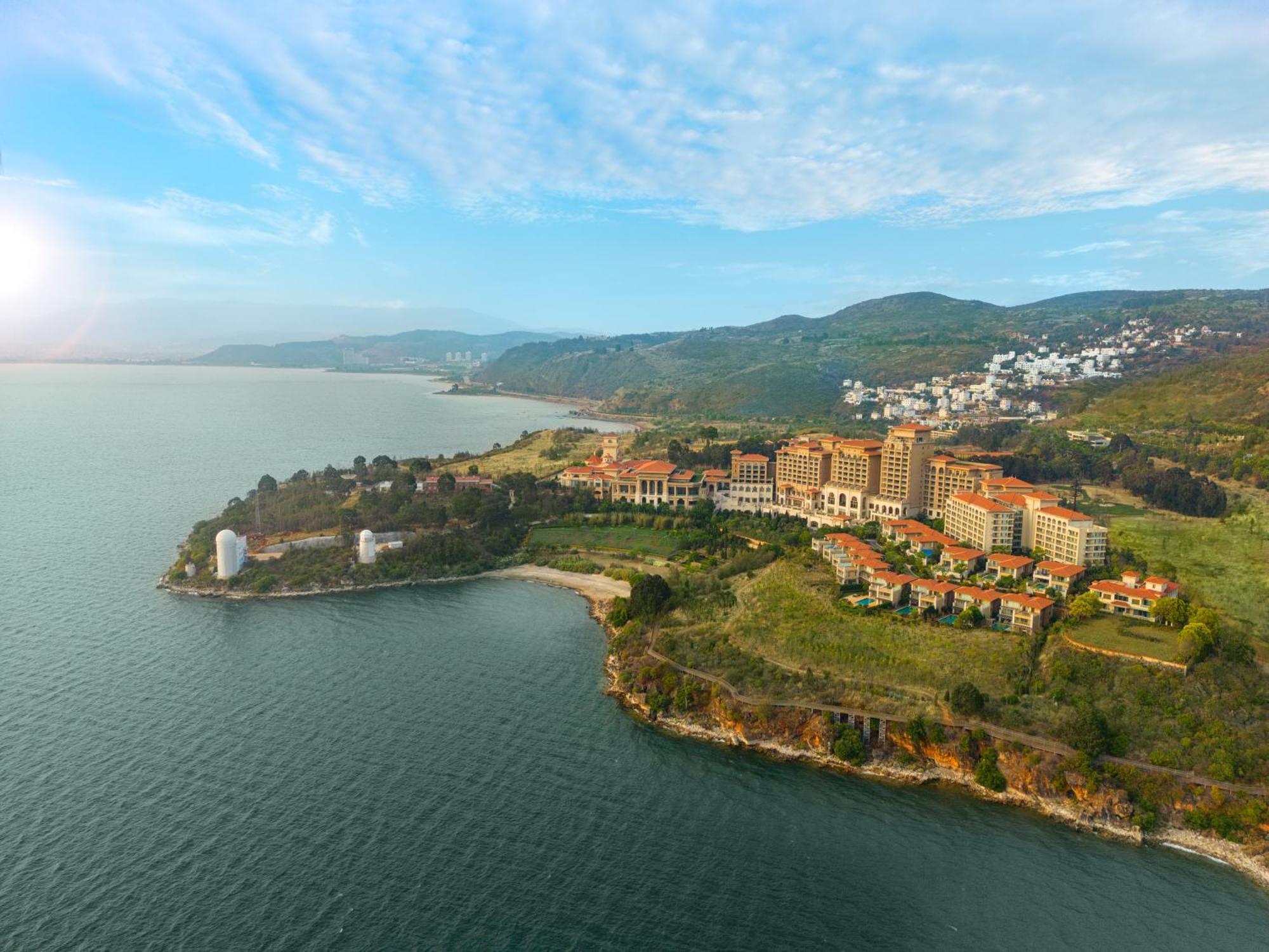 Hilton Yuxi Fuxian Lake Chengjiang  Exterior foto